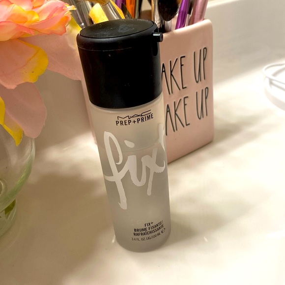 MAC Cosmetics Other - MAC setting spray